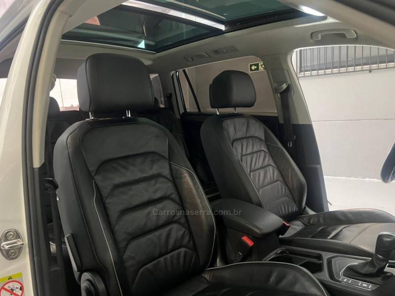 VOLKSWAGEN - TIGUAN - 2019/2019 - Branca - R$ 122.900,00