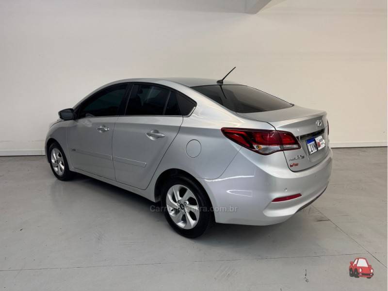 HYUNDAI - HB20S - 2018/2018 - Prata - R$ 71.900,00