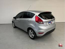 FORD - FIESTA - 2018/2018 - Prata - R$ 58.900,00