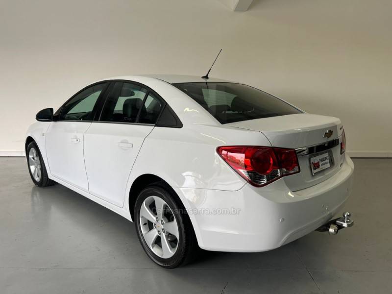 CHEVROLET - CRUZE - 2012/2012 - Branca - R$ 53.900,00