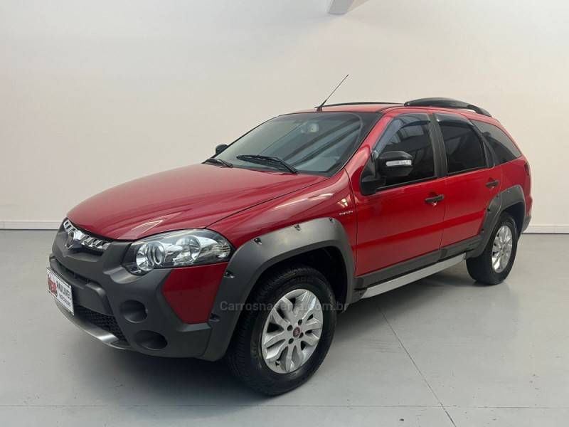 FIAT - PALIO - 2013/2013 - Vermelha - R$ 38.900,00