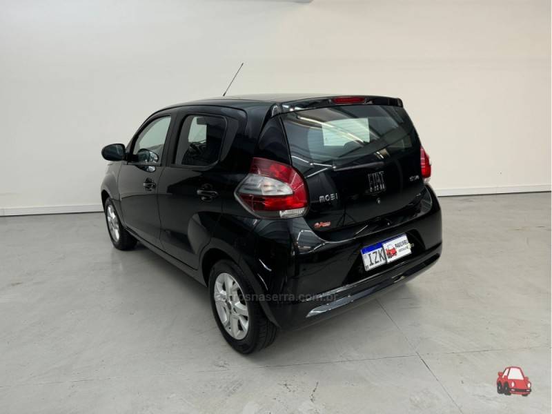 FIAT - MOBI - 2020/2020 - Preta - R$ 49.900,00