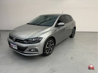 VOLKSWAGEN - POLO - 2021/2021 - Dourada - R$ 87.900,00