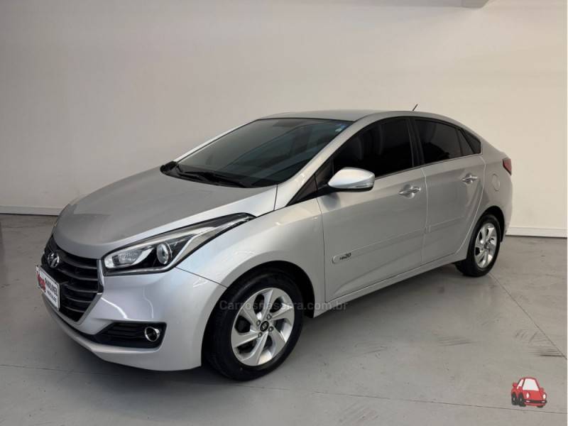 HYUNDAI - HB20S - 2018/2018 - Prata - R$ 71.900,00