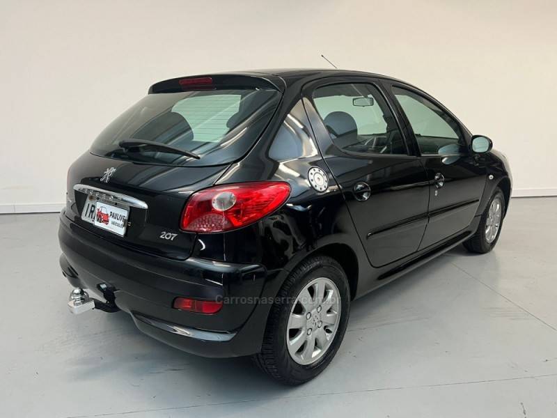 PEUGEOT - 207 - 2011/2011 - Preta - R$ 23.900,00