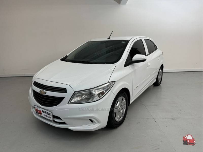 CHEVROLET - ONIX - 2018/2018 - Branca - R$ 48.900,00