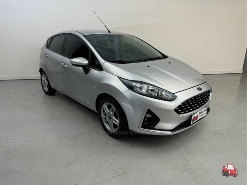 FORD - FIESTA - 2018/2018 - Prata - R$ 58.900,00