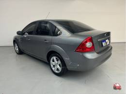 FORD - FOCUS - 2011/2011 - Cinza - R$ 39.900,00