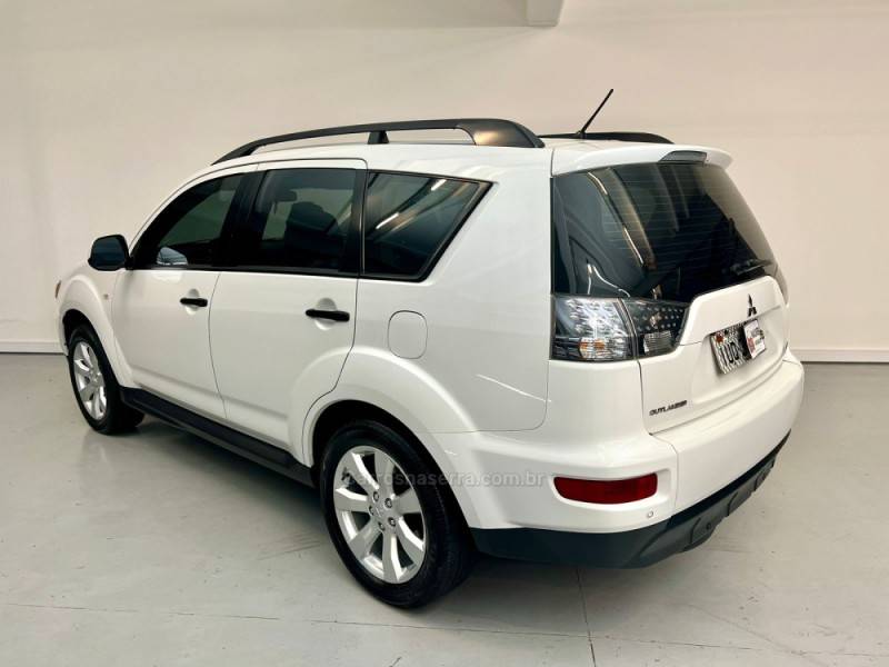 MITSUBISHI - OUTLANDER - 2013/2013 - Branca - R$ 61.900,00