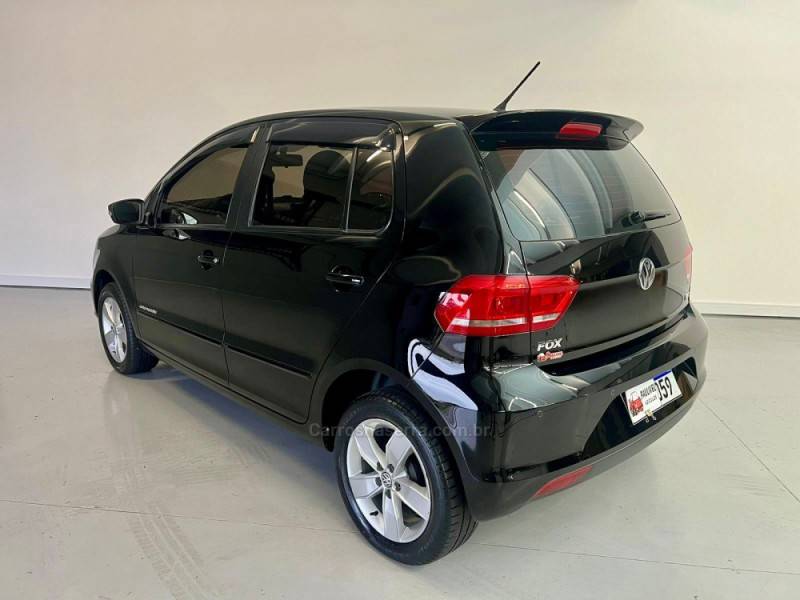 VOLKSWAGEN - FOX - 2018/2018 - Preta - R$ 57.900,00