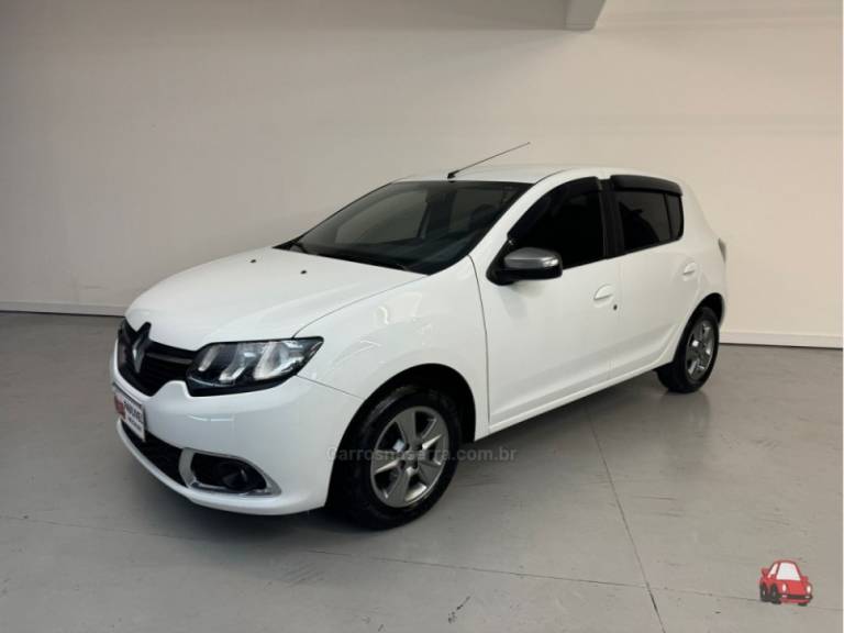 RENAULT - SANDERO - 2019/2019 - Branca - R$ 48.900,00