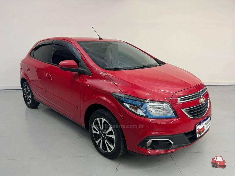 CHEVROLET - ONIX - 2016/2016 - Vermelha - R$ 57.900,00