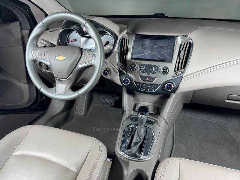 CHEVROLET - CRUZE - 2018/2018 - Preta - R$ 96.900,00