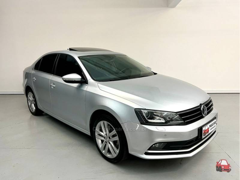 VOLKSWAGEN - JETTA - 2016/2016 - Prata - R$ 89.900,00