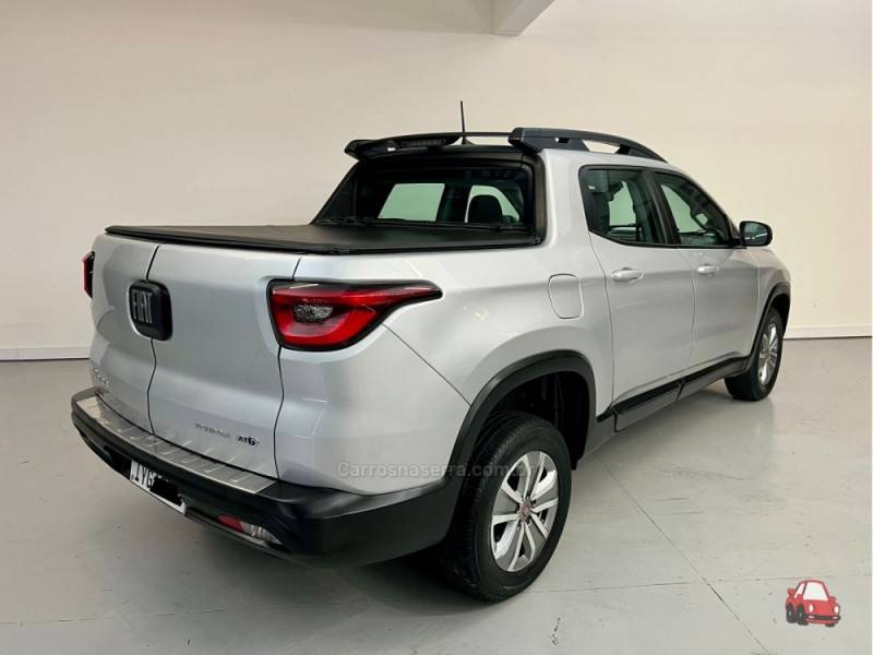 FIAT - TORO - 2018/2018 - Prata - R$ 90.900,00