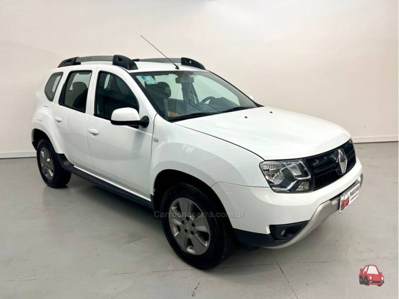 RENAULT - DUSTER - 2019/2019 - Branca - R$ 71.900,00