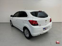 CHEVROLET - ONIX - 2019/2019 - Branca - R$ 51.900,00