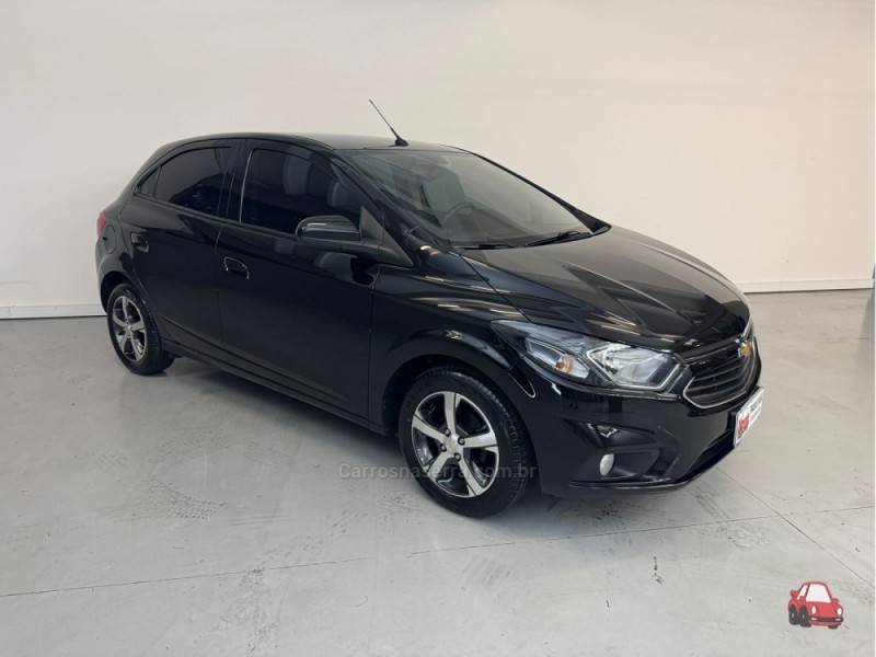 CHEVROLET - ONIX - 2018/2018 - Preta - R$ 63.900,00