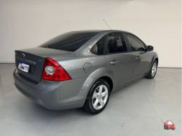 FORD - FOCUS - 2011/2011 - Cinza - R$ 39.900,00