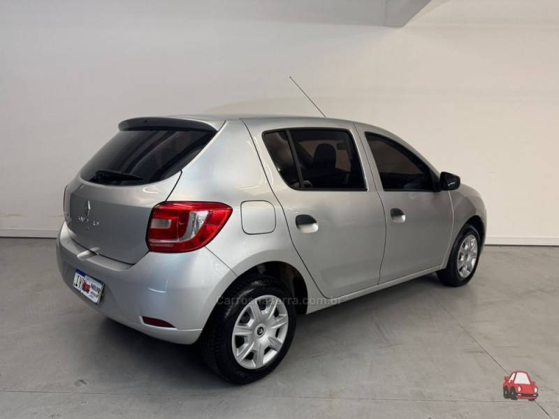 RENAULT - SANDERO - 2018/2018 - Prata - R$ 41.900,00