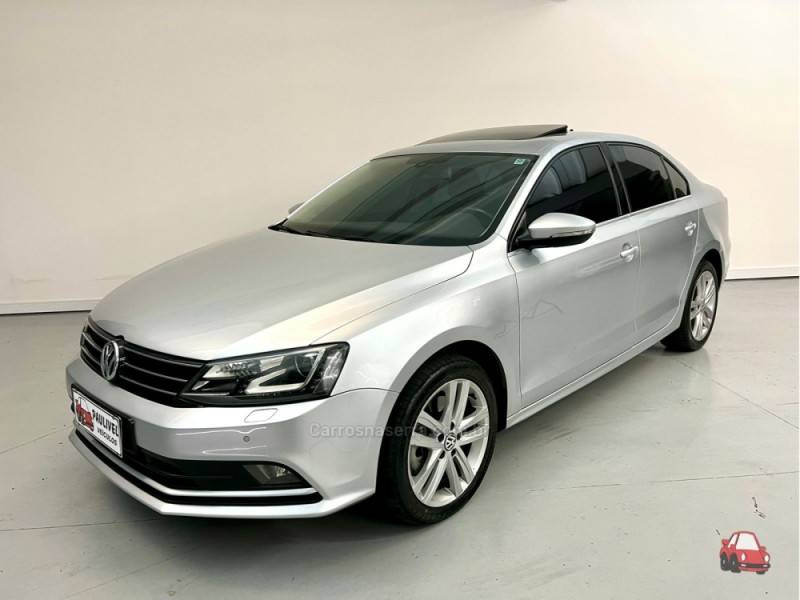 VOLKSWAGEN - JETTA - 2016/2016 - Prata - R$ 89.900,00