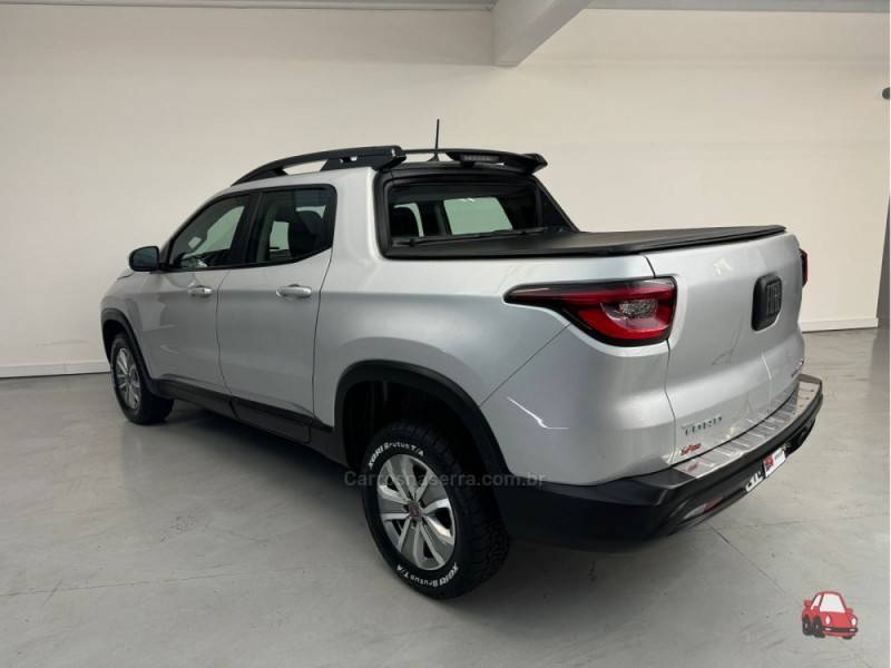 FIAT - TORO - 2018/2018 - Prata - R$ 90.900,00