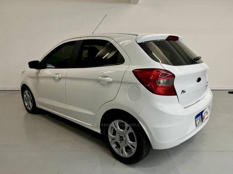 FORD - KA - 2017/2017 - Branca - R$ 45.900,00