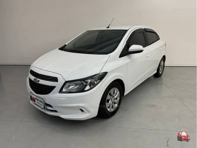 CHEVROLET - ONIX - 2019/2019 - Branca - R$ 51.900,00