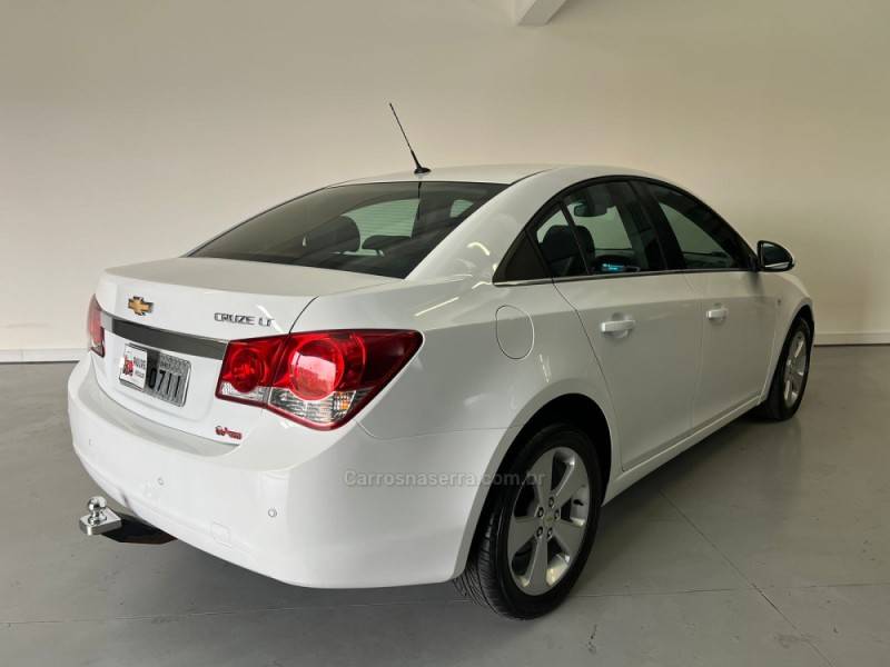 CHEVROLET - CRUZE - 2012/2012 - Branca - R$ 53.900,00