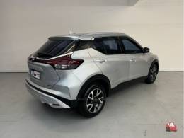 NISSAN - KICKS - 2023/2023 - Prata - R$ 101.900,00