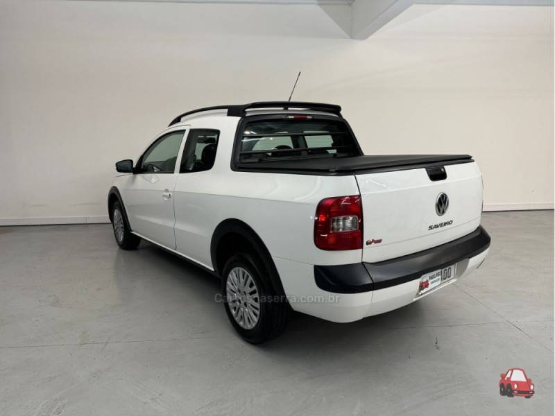 VOLKSWAGEN - SAVEIRO - 2015/2015 - Branca - R$ 59.900,00